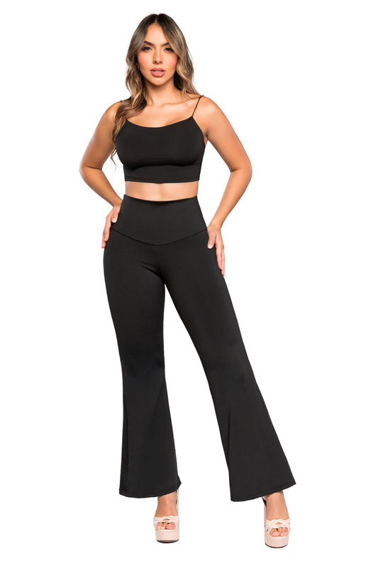 '- Legging SMI0092 negro con faja interna y bota campana
- Vista posterior con pretina en forma de corazón
- Legging moldeador de tiro alto con efecto lifting invisible