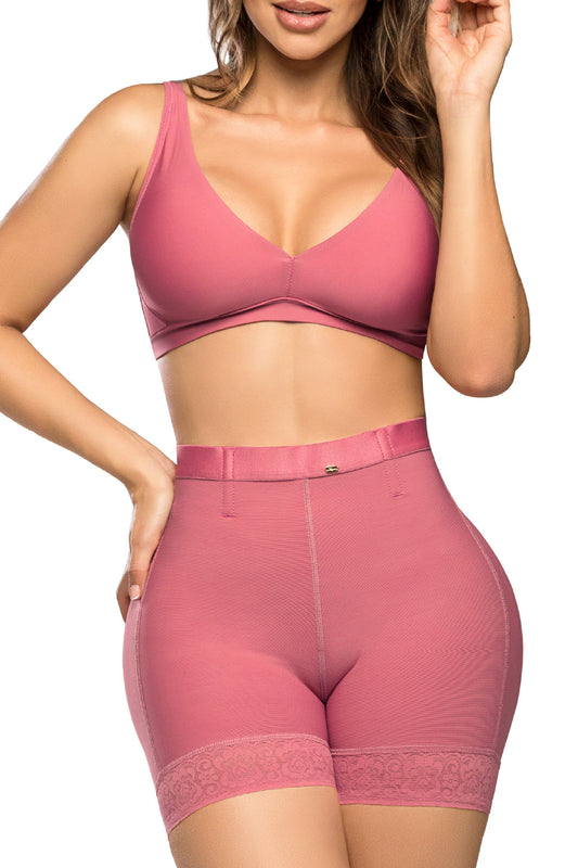 - Panty Ultrainvisible SMI4000 lifting extra natural
- Vista posterior panty con efecto redondeado
- Panty con encaje abdomen control flexible
