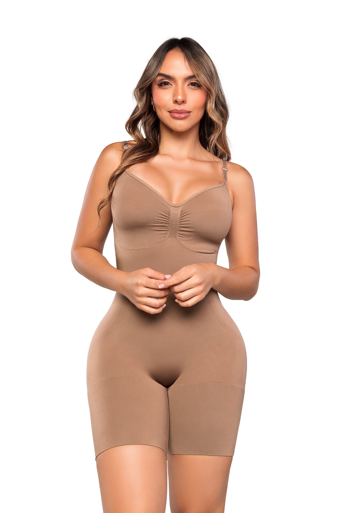 Body faja invisible Stagmi de compresión media con espalda alta y efecto lifting en glúteos – Tirantes ajustables cruzados o rectos